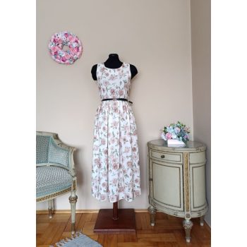 Romantic virágos ruha övvel