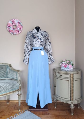 Nina pöttyös blúz