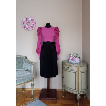 Pliszírozott szoknya övvel fekete