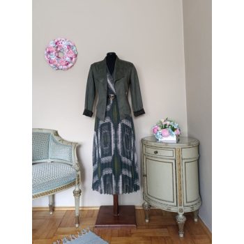 Dana velúr hatású kabátka keki