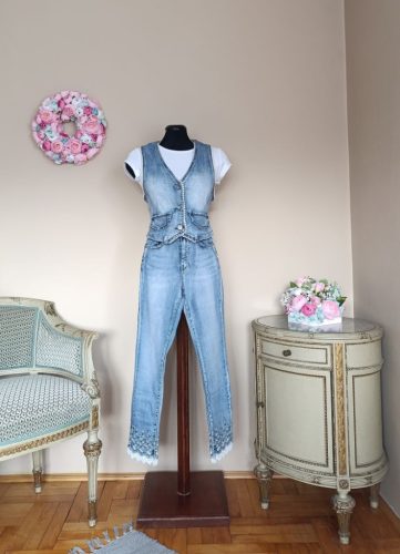 Audrey farmermellény gyöngyökkel