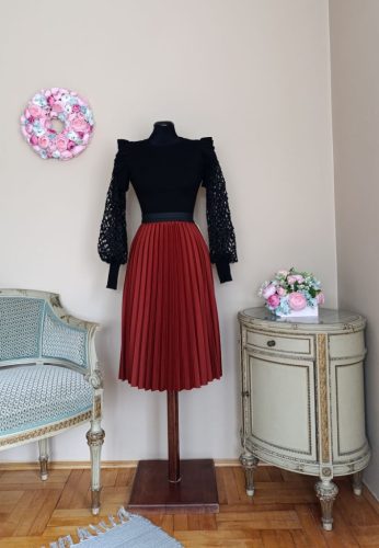 Sandra pulcsi fekete