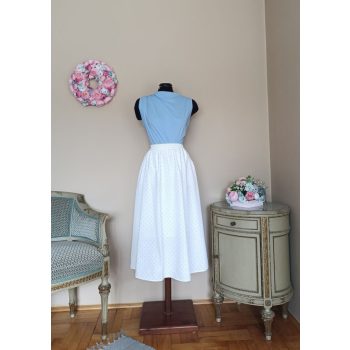 Pöttyös szoknya fehér