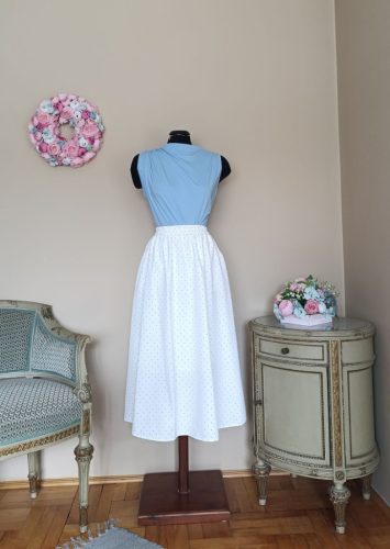 Pöttyös szoknya fehér