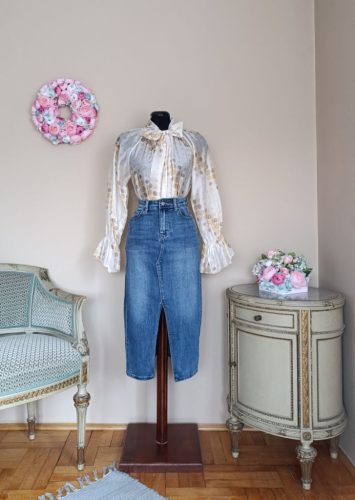 Nina pöttyös blúz