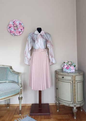 Nina pöttyös blúz