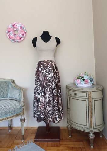 Mintás satin szoknya