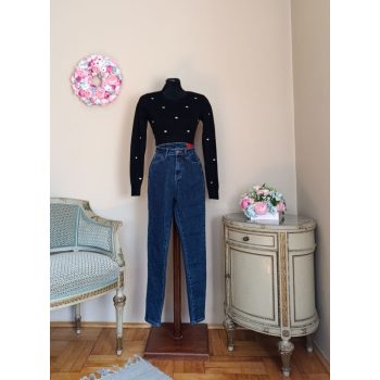 Pihe puha szívecskés pulcsi fekete