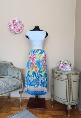 Virágos pliszírozott szoknya