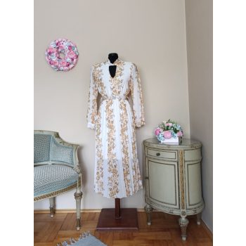 Sárga virágos pliszírozott szoknyás ruha