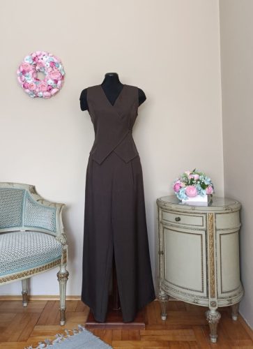 Lia szett (mellény+nadrág) barna