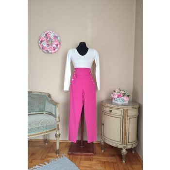 Magas derekú gombos nadrág