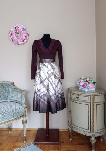 Csipkés body burgundi