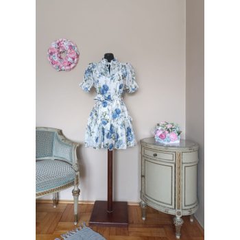 Kék virágos madeirás ruha